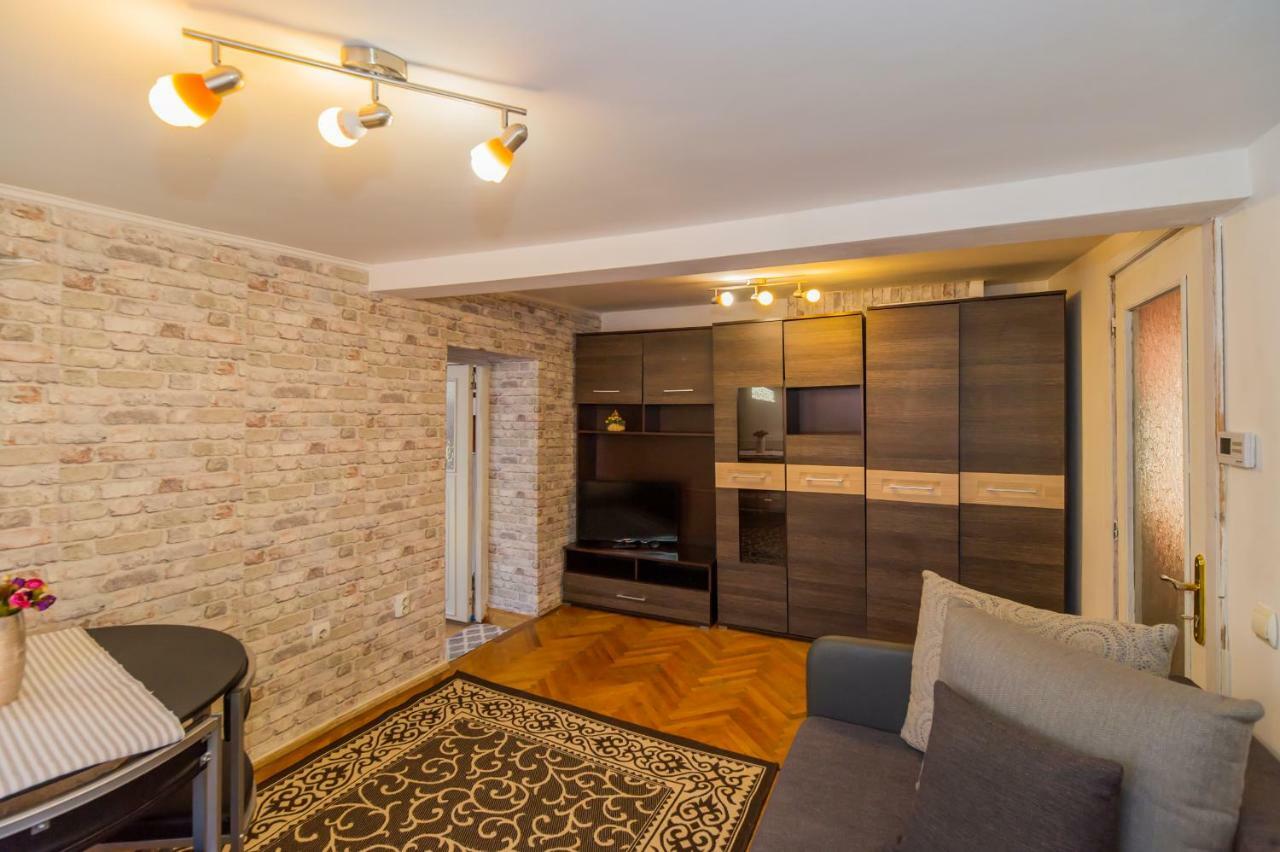 Rooftop Central Apartment Брашов Экстерьер фото