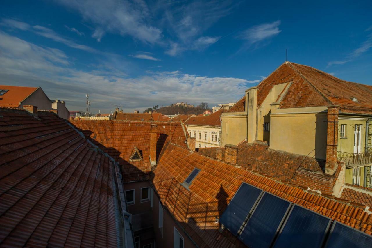Rooftop Central Apartment Брашов Экстерьер фото