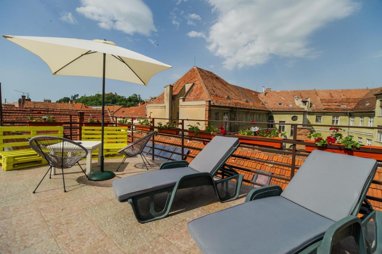 Rooftop Central Apartment Брашов Экстерьер фото